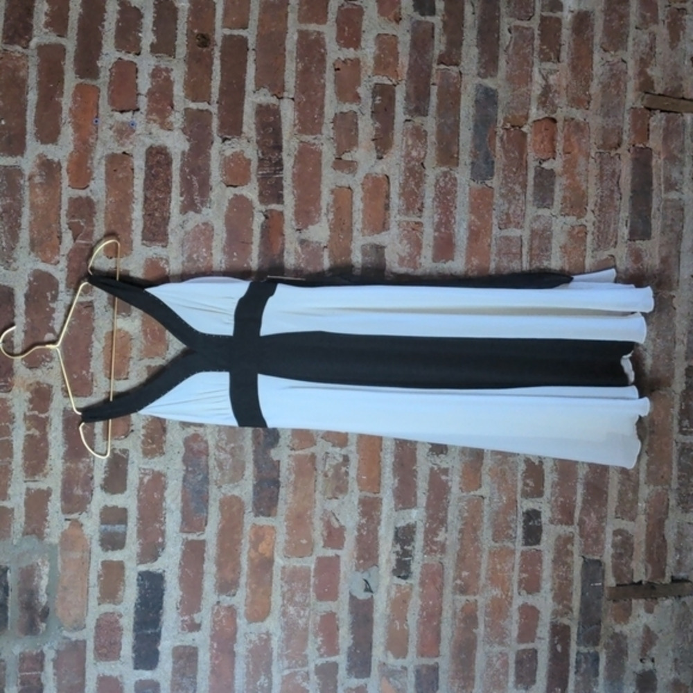 NWT Jonathan Martin Gorgeous Cream and Black Size 6 Dress
